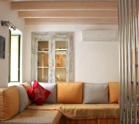 Evanna House *